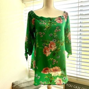 Status Grassley Off The Shoulder Blouse (Green)- Women’s Sz Medium